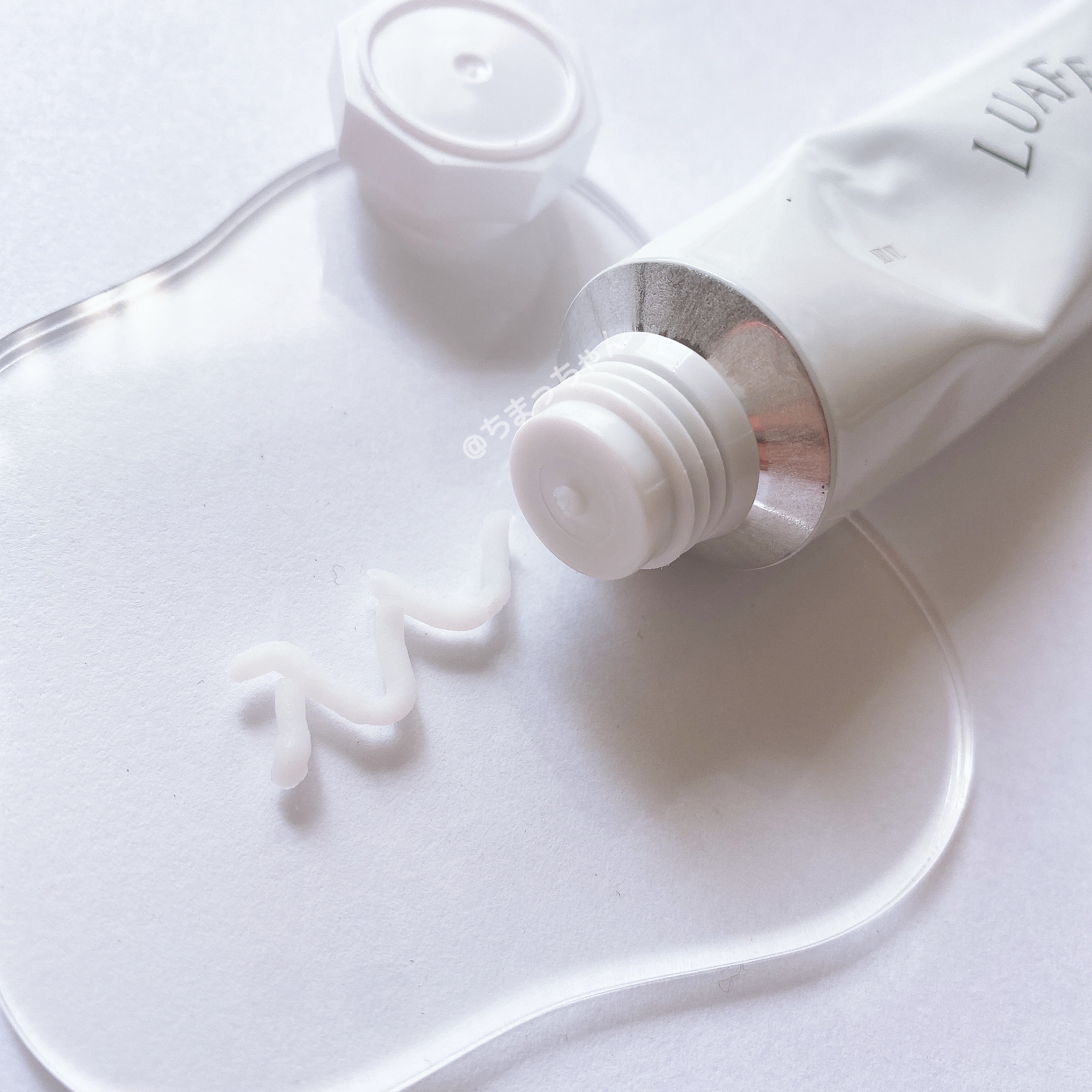 ソリッド パフューム ホワイトアプリコット/LUAFEE/練り香水を使ったクチコミ（3枚目）