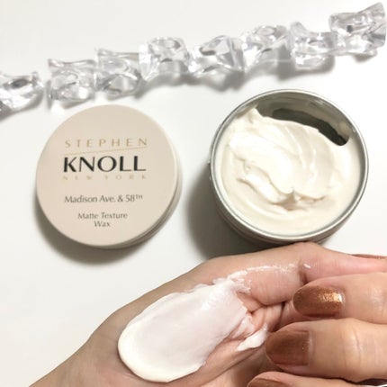 スティーブンノル ニューヨーク マディソン58 マットテクスチュア ワックスのクチコミ「指先にヘアワックスを適量をとり、手のひらでよくのばしてからスタイリングします。
いつもは内側.....」(2枚目)