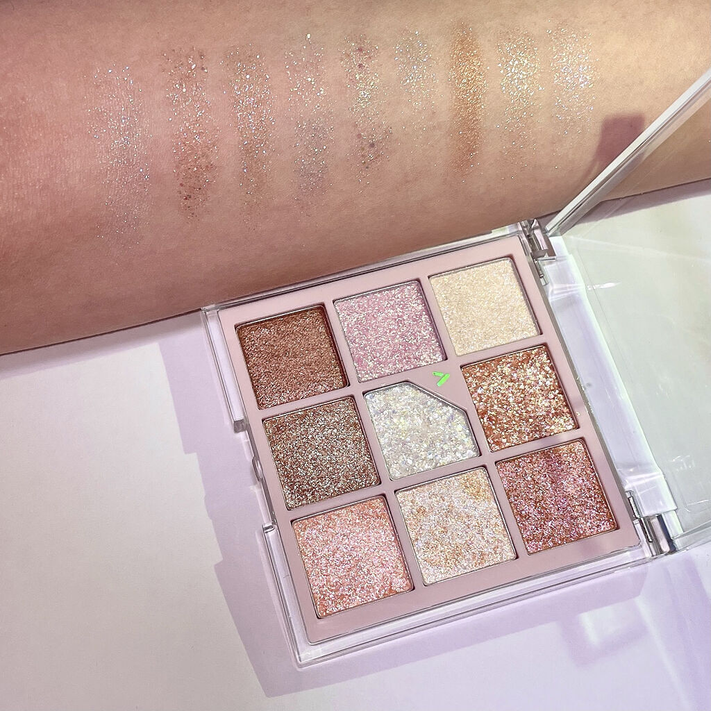 グリッターペディアアイパレット N°1オールオブグリッター/unleashia/アイシャドウパレットを使ったクチコミ（2枚目）