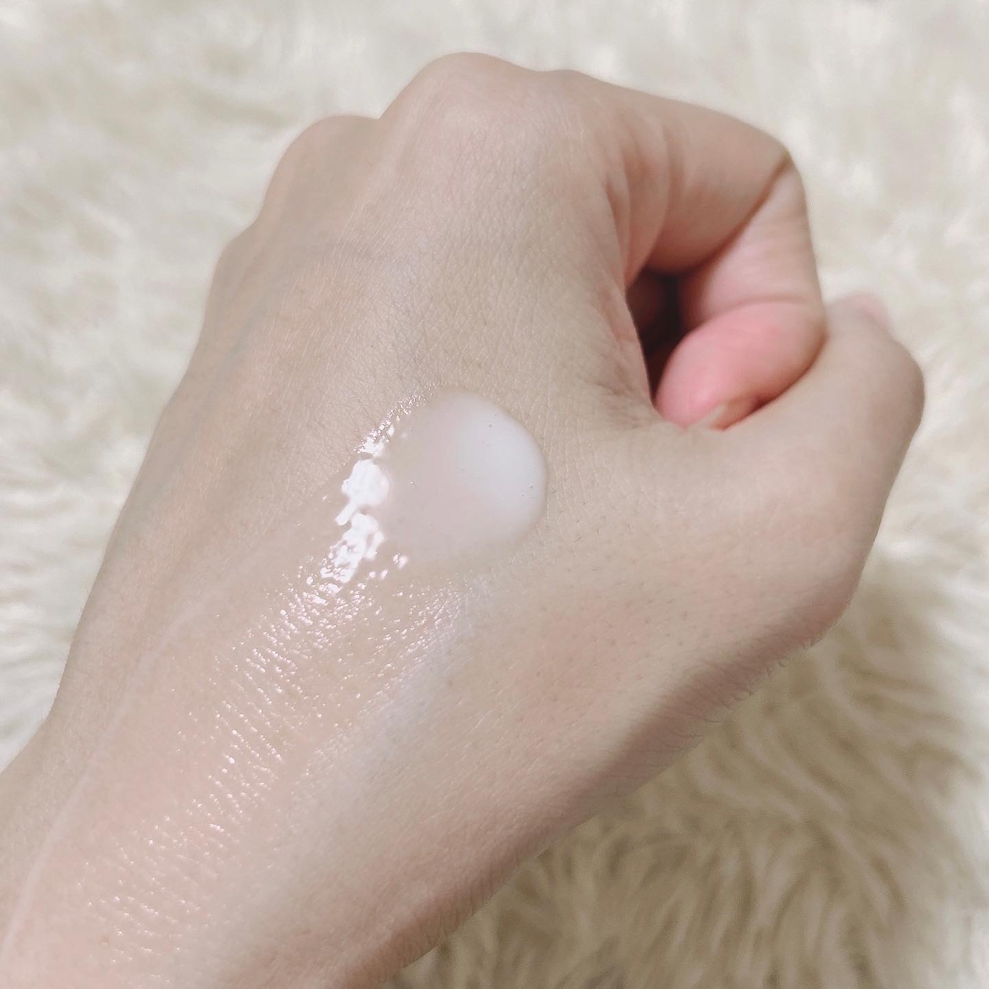 エアリーウォーターサンスクリーン プロフェッショナル/Feld Apotheke/日焼け止めローションを使ったクチコミ（3枚目）