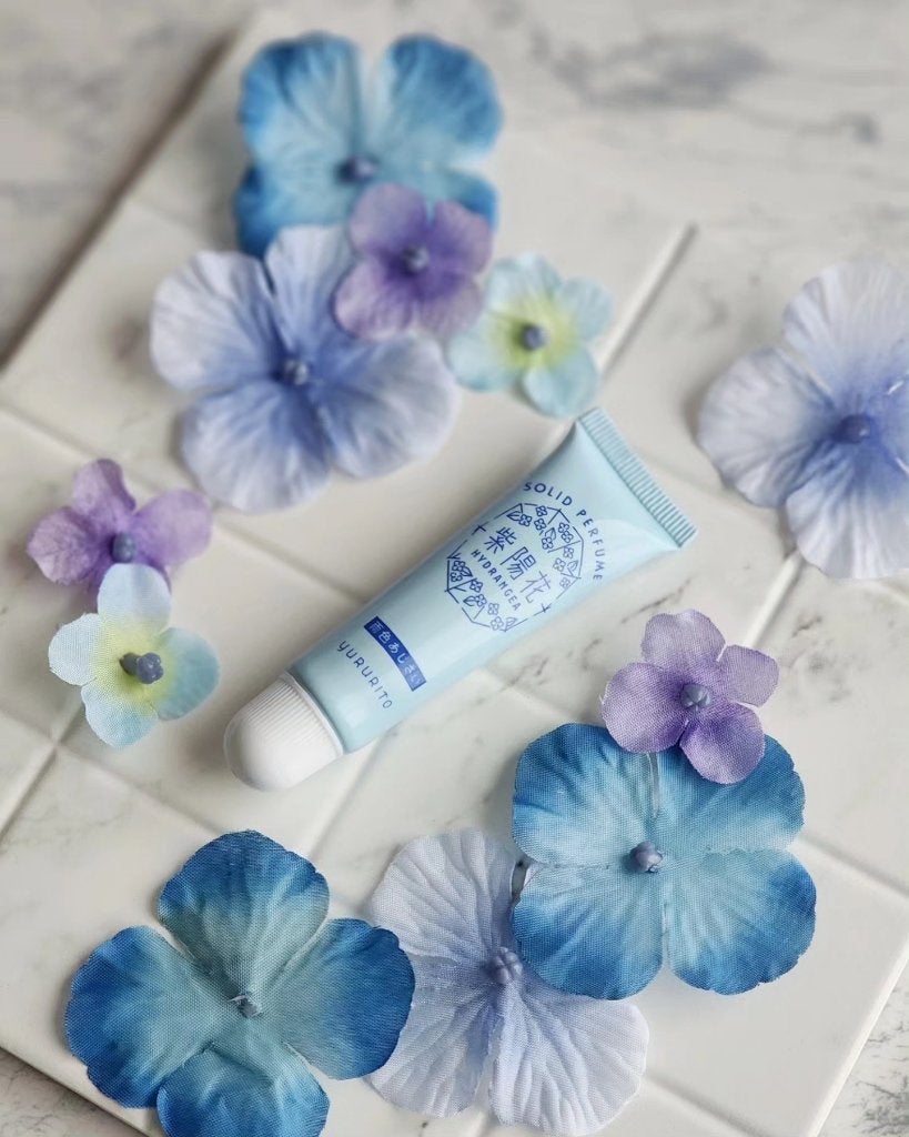 ゆるりと 紫陽花 練り香水 雨色あじさい/ゆるりと/練り香水を使ったクチコミ(3枚目)