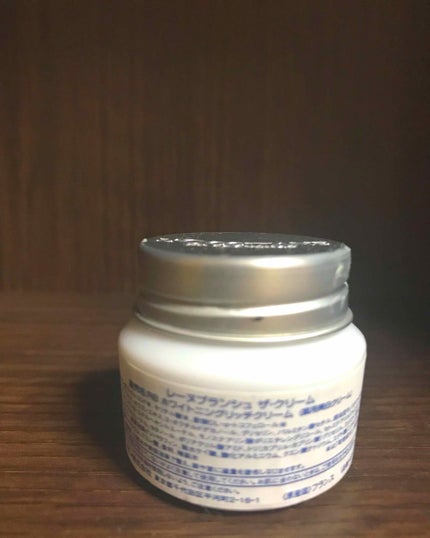 L'OCCITANE レーヌブランシュ ザ・クリームのクチコミ「ロクシタンのレーヌブランシュ  ザ クリーム です。
年末年始の福袋、ファイブハーブスのシャ.....」(2枚目)