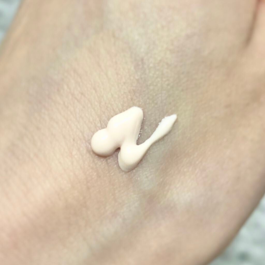 AYU on LIPS 「【乾燥しないUV下地】テクスチャーがめちゃくちゃ瑞々しくて伸び..」(2枚目)