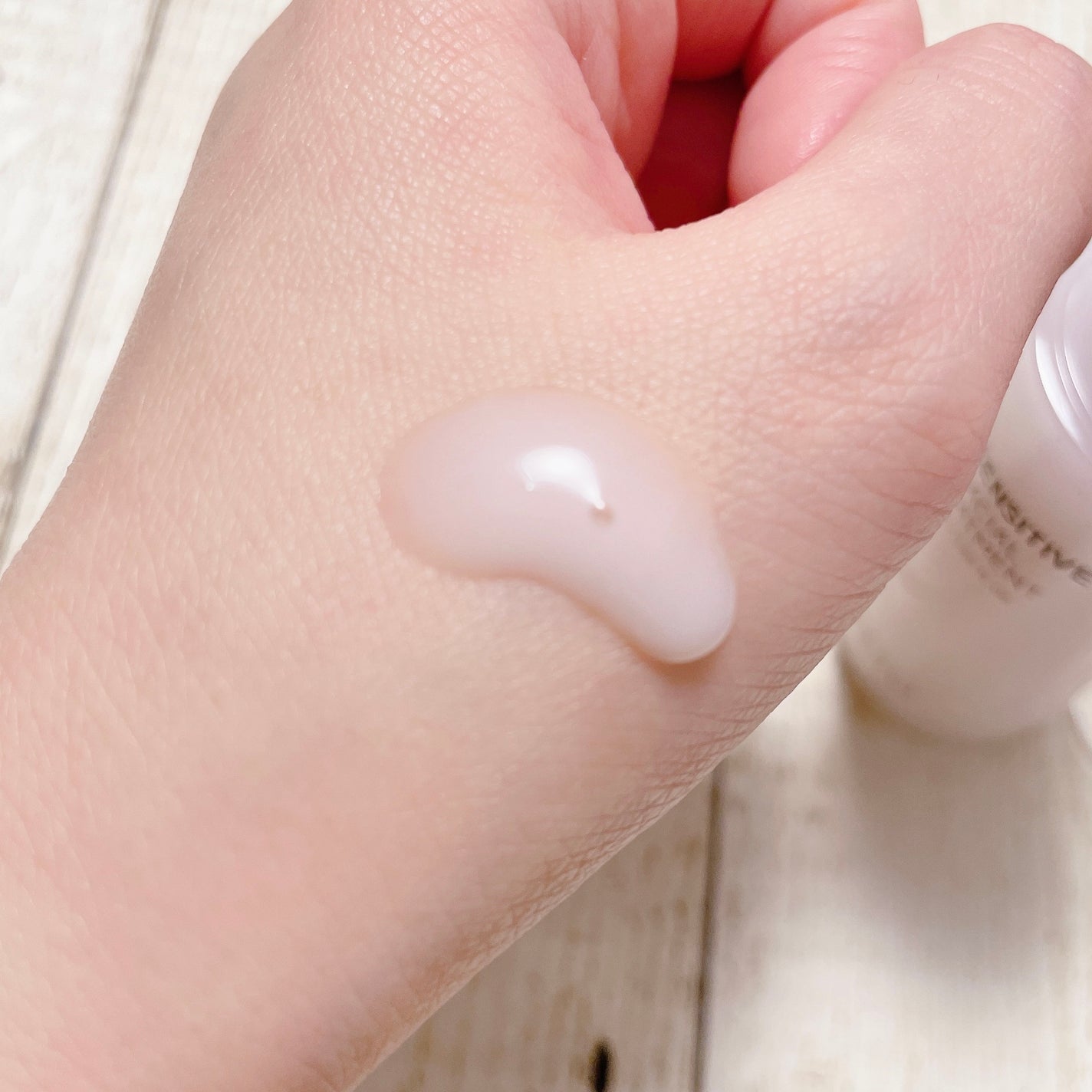 サミュ PHセンシティブフェイシャルトリートメント/SAM'U/美容液を使ったクチコミ(2枚目)