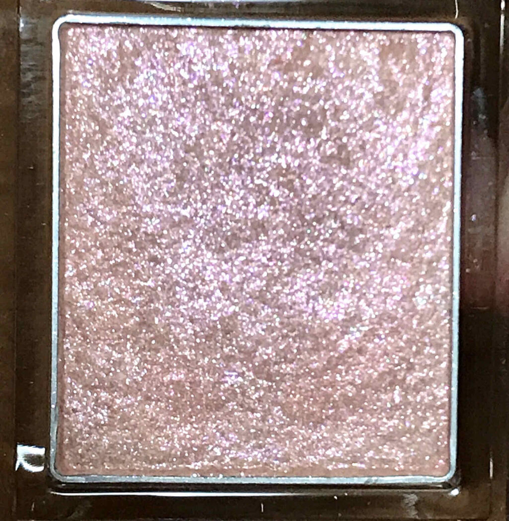 プリズム パウダーアイカラー/リンメル ロンドン/単色アイシャドウを使ったクチコミ（2枚目）