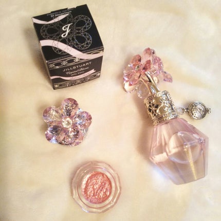 クリスタルブルーム ビーラブドチャーム オードパルファン/JILL STUART/香水(レディース)を使ったクチコミ(2枚目)