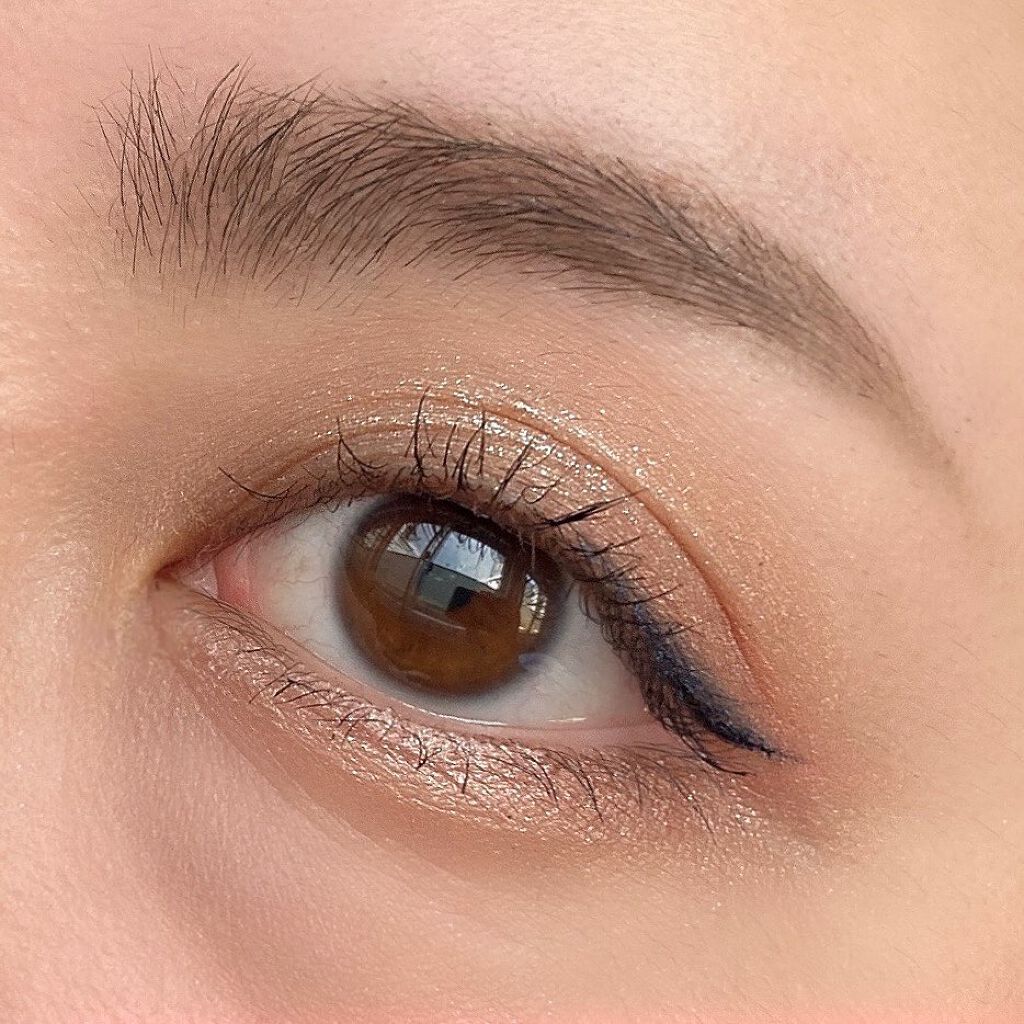 プレスド アイシャドー（レフィル） W クローム シルバー(限定色)/shu uemura/単色アイシャドウを使ったクチコミ（2枚目）