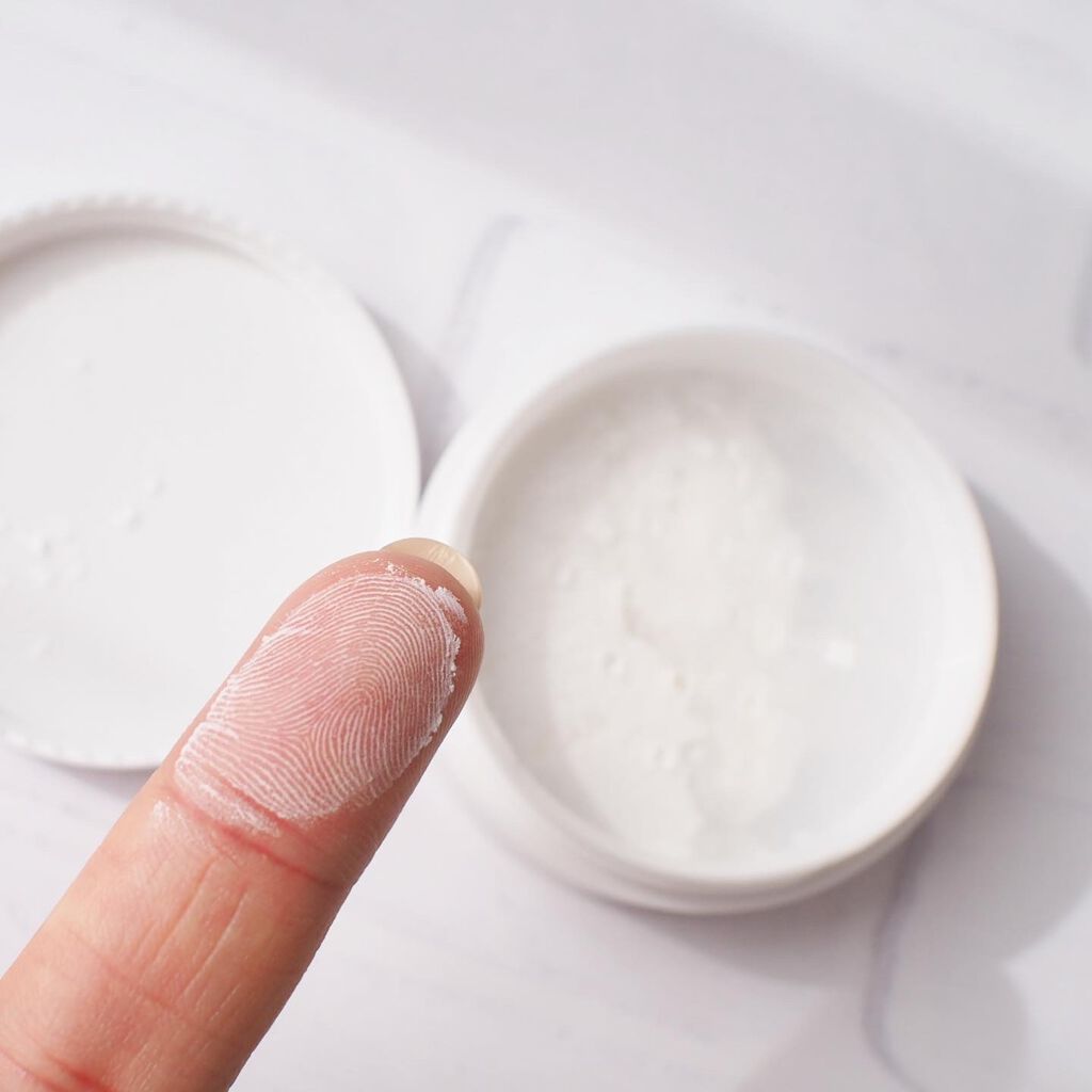 アニューム セバム コントロール パウダー/saat insight/ルースパウダーを使ったクチコミ(3枚目)