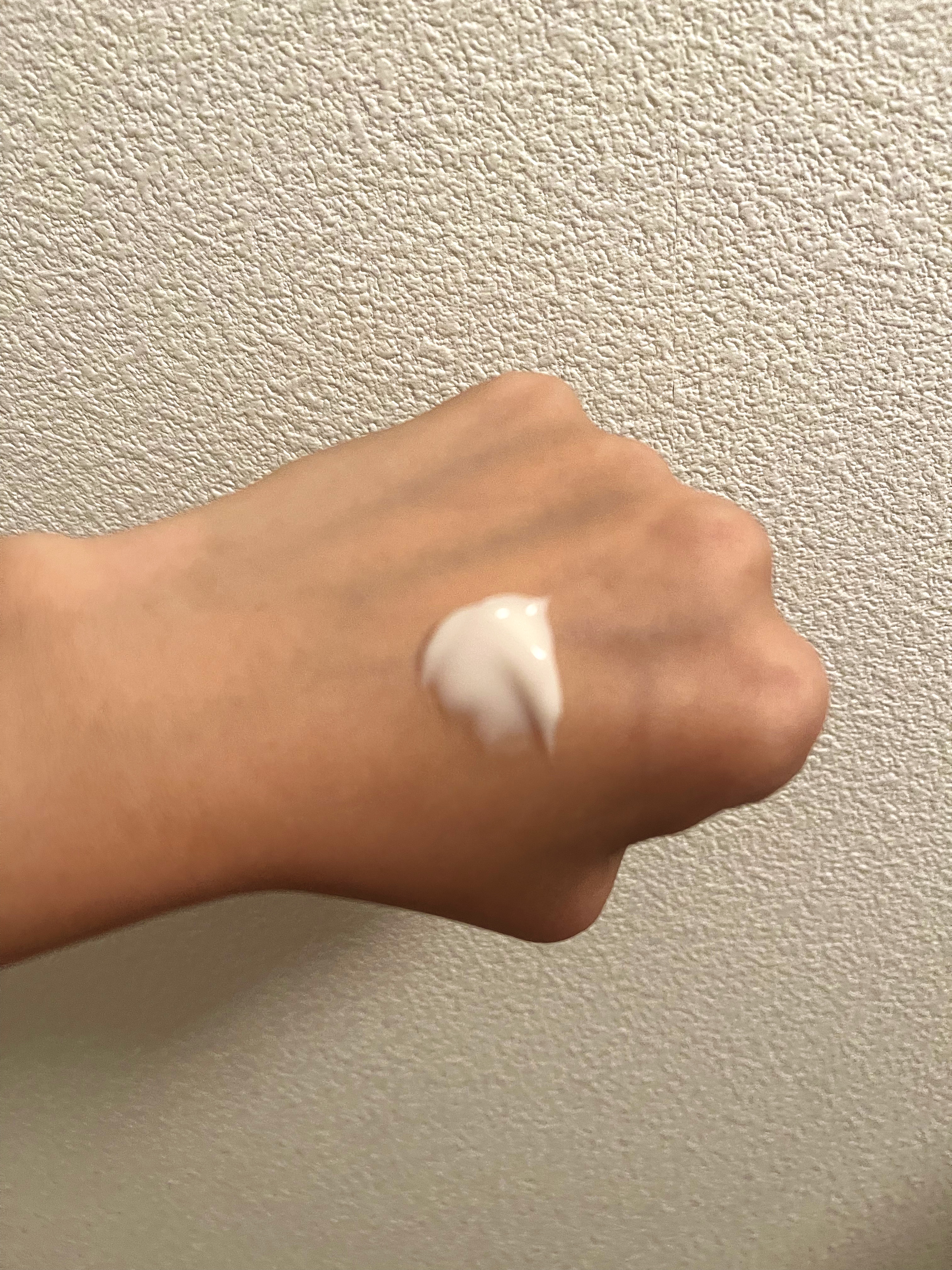 パーフェクトワン リフティングジェル/パーフェクトワン/オールインワン化粧品を使ったクチコミ（3枚目）