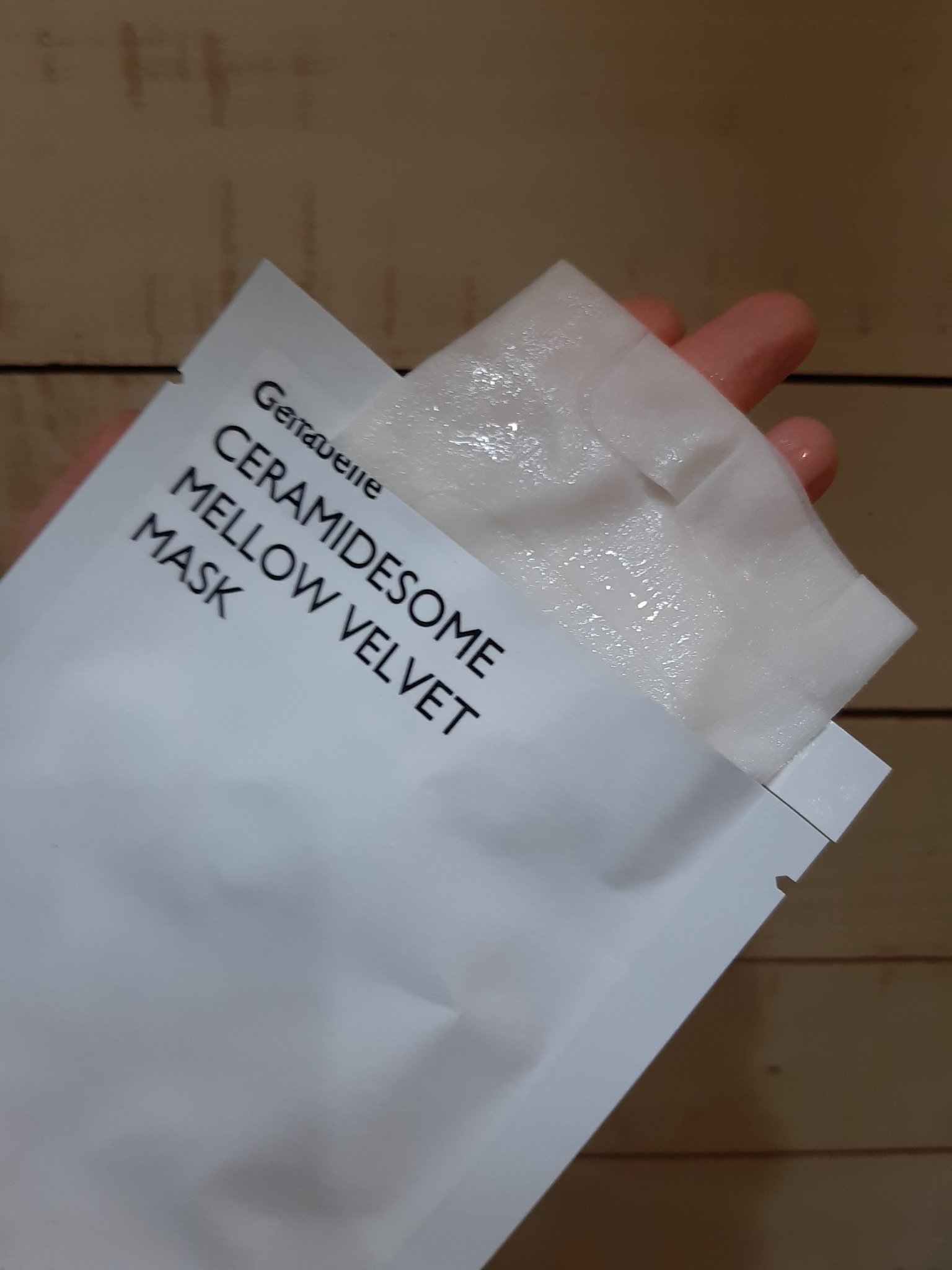セラミドソームメロウベルベットマスク/Genabelle/シートマスク・パックを使ったクチコミ（2枚目）