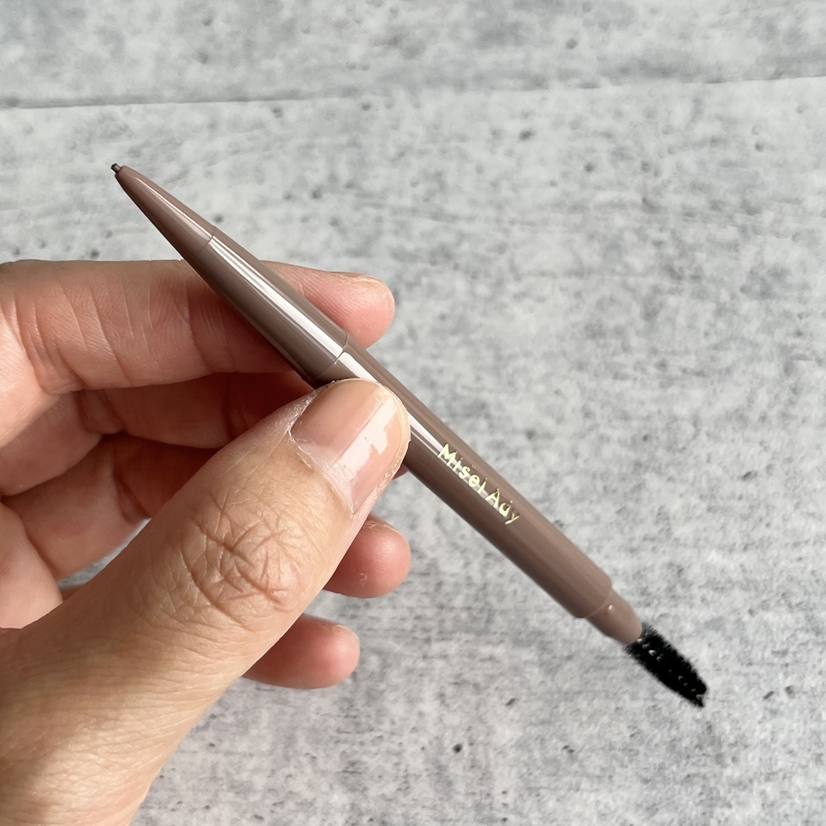 パウダリーアイブロウペンシルスリム/ミゼルエディ/アイブロウペンシルを使ったクチコミ（2枚目）