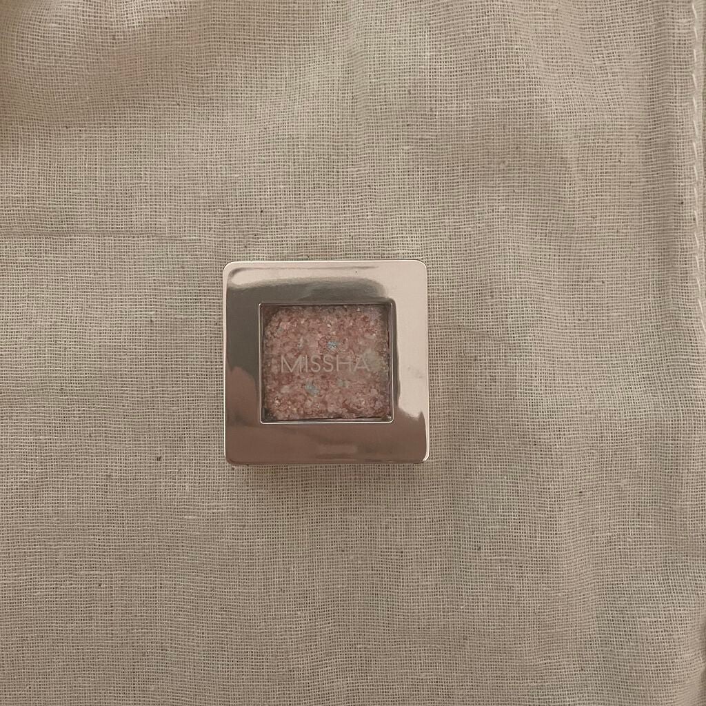 グリッタープリズム シャドウ/MISSHA/グリッターを使ったクチコミ(1枚目)