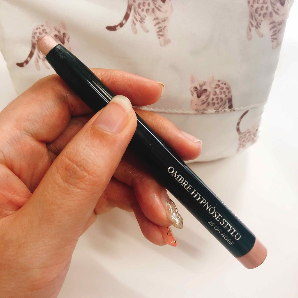 LANCOME オンブル イプノ スティロのクチコミ「26番ロゼオール。涙袋メイク用に使ってます。

大人っぽいピンクベージュ色で、おしゃれに涙袋メ.....」（1枚目）