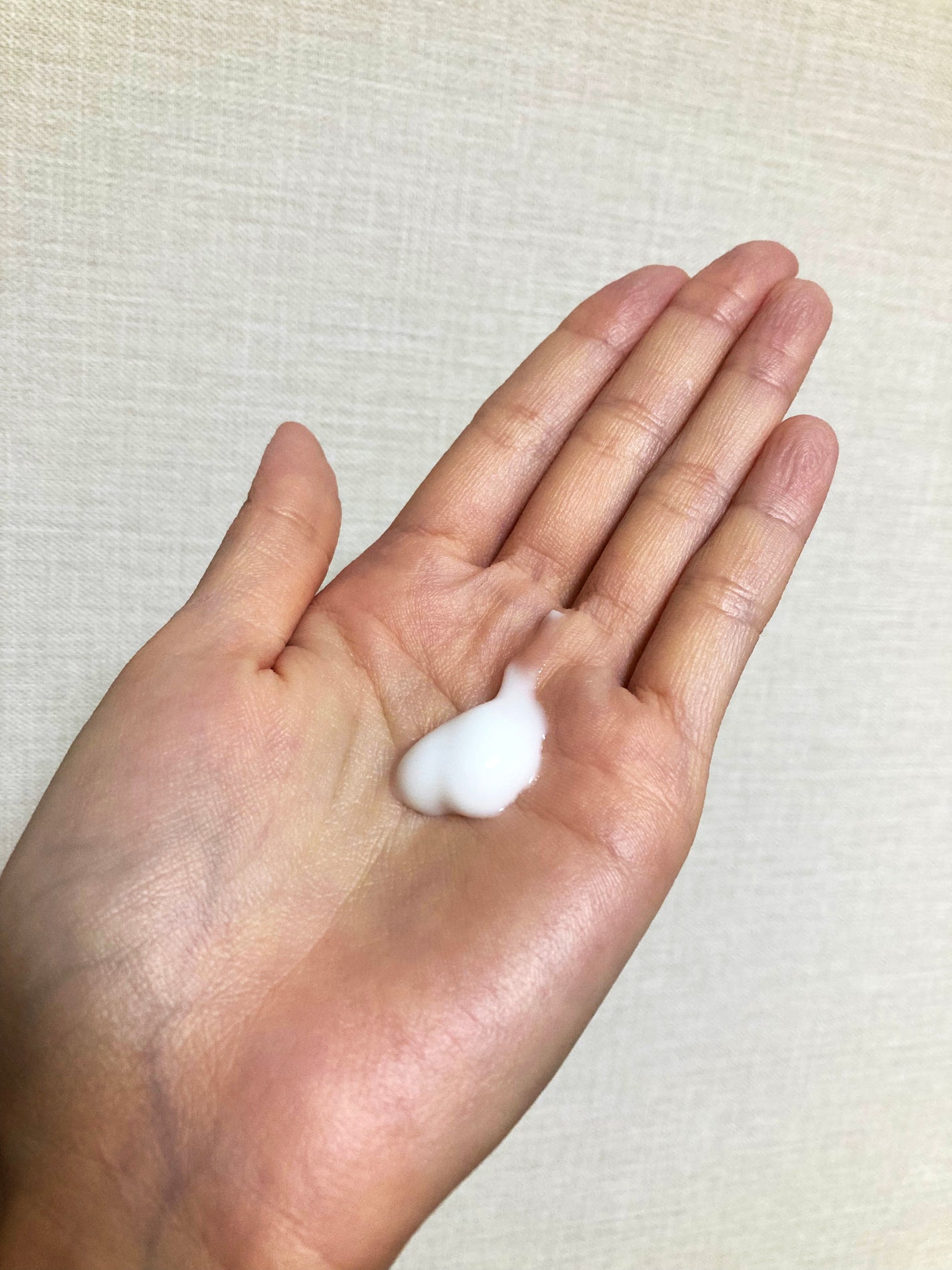 ボディミルク ファインアップル&ガーデニアの香り/アロマリゾート/ボディミルクを使ったクチコミ(5枚目)