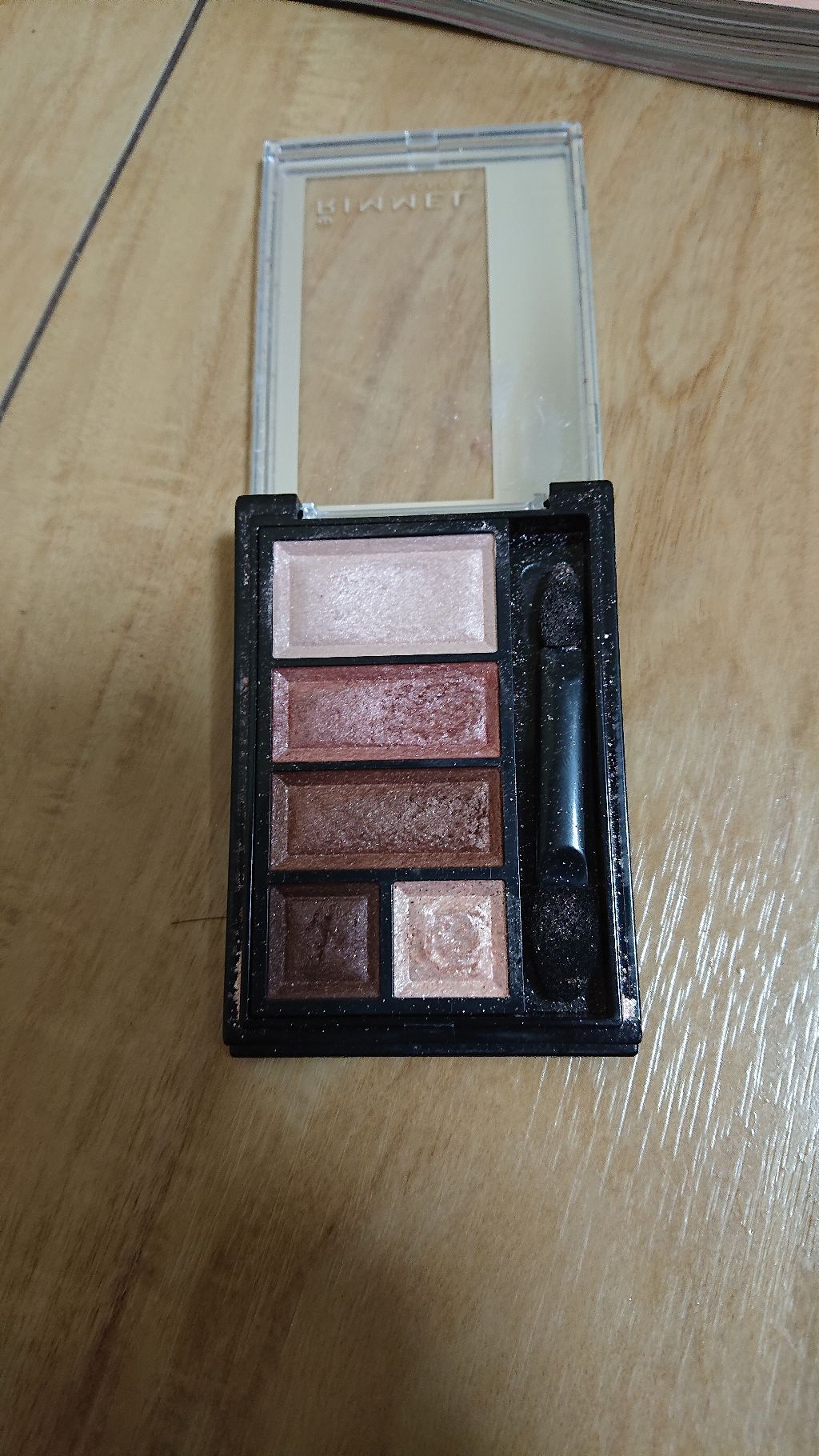 ショコラスウィート アイズ/リンメル ロンドン/アイシャドウパレットを使ったクチコミ(2枚目)