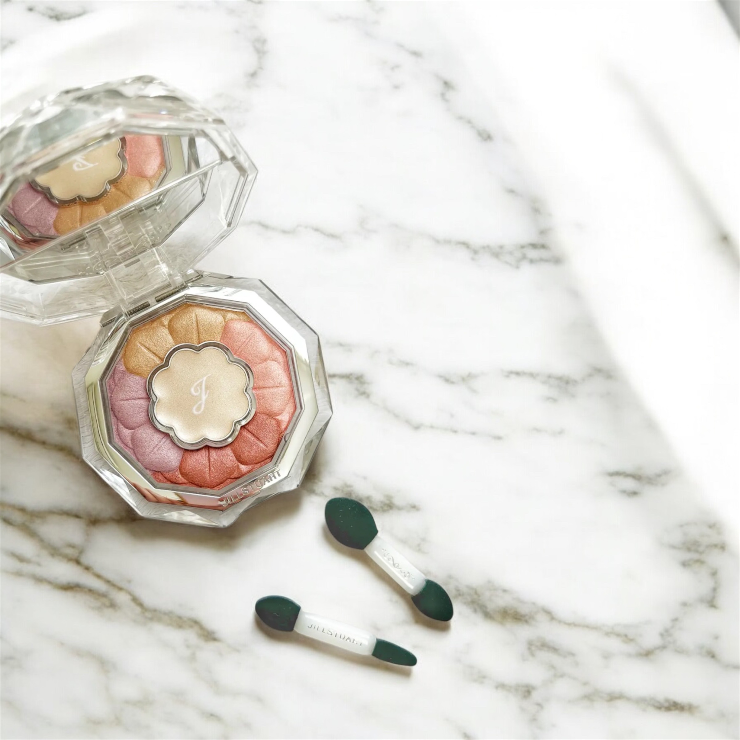 ジルスチュアート ブルームクチュール アイズ/JILL STUART/アイシャドウパレットを使ったクチコミ（1枚目）