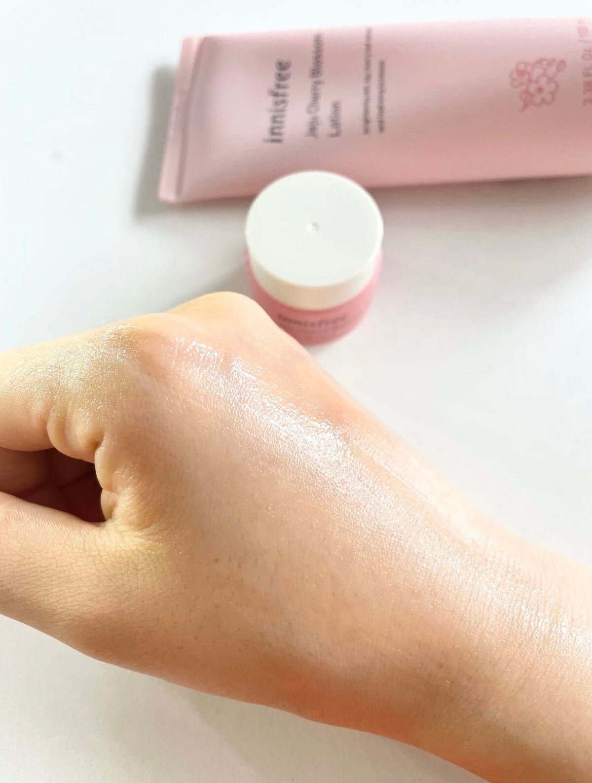 チェジュ チェリーブロッサム トーンアップクリーム/innisfree/化粧下地を使ったクチコミ(4枚目)