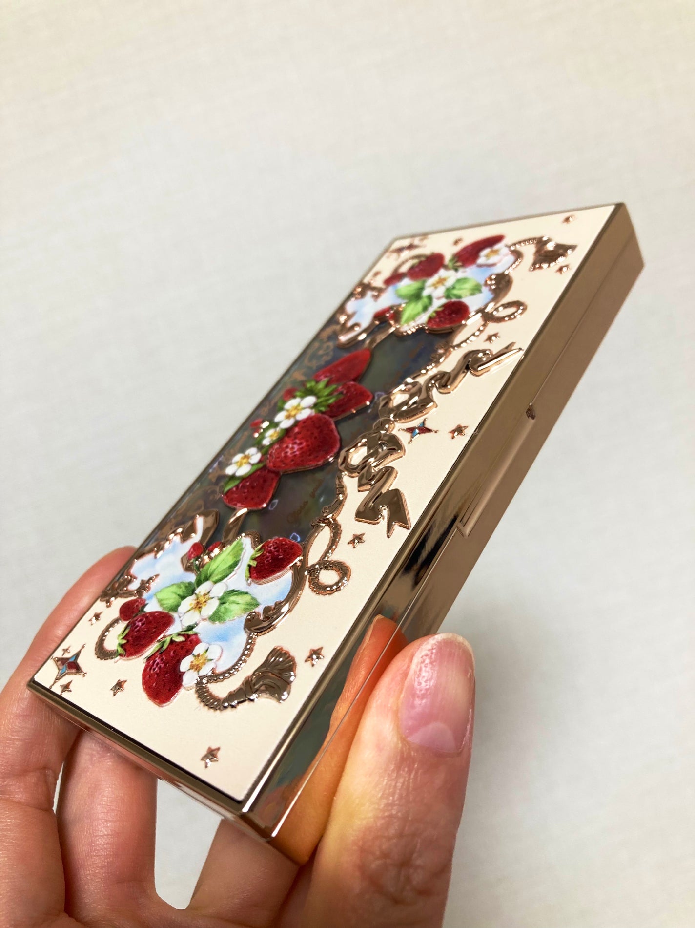 ストロベリーロココ アイシャドウパレット/FlowerKnows/アイシャドウパレットを使ったクチコミ(3枚目)