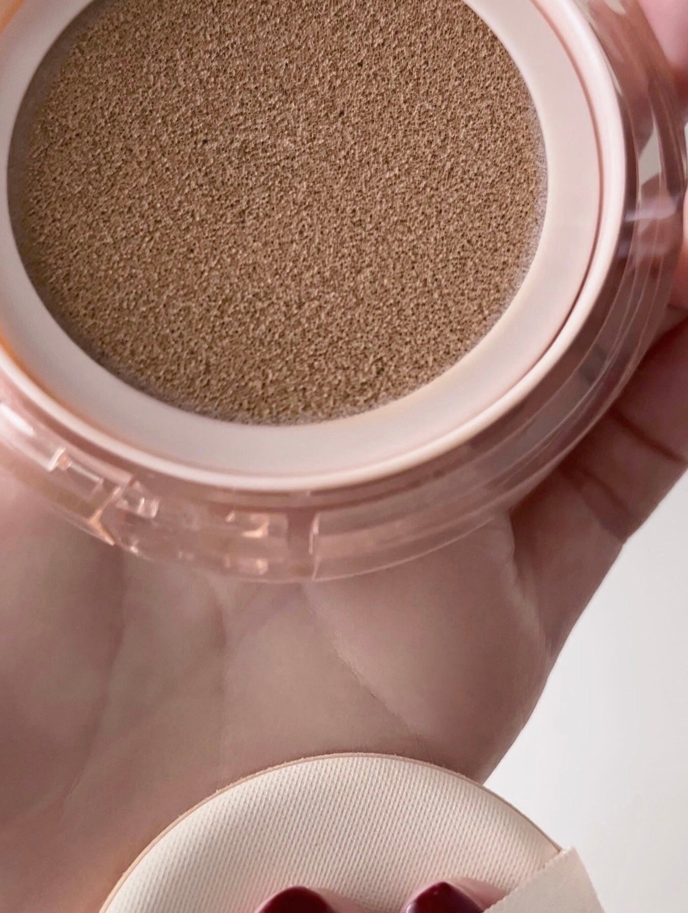 ヌードカーミンググロークッション/MAKE9/クッションファンデーションを使ったクチコミ(3枚目)