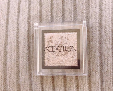 【ADDICTION ザ アイシャドウ 092 Mariage】
¥2,000 +税

ザラザラとした大粒のラメです✨
親友から誕生日プレゼントで頂いたもので、とてもお気に入りです😆

普段は、canm