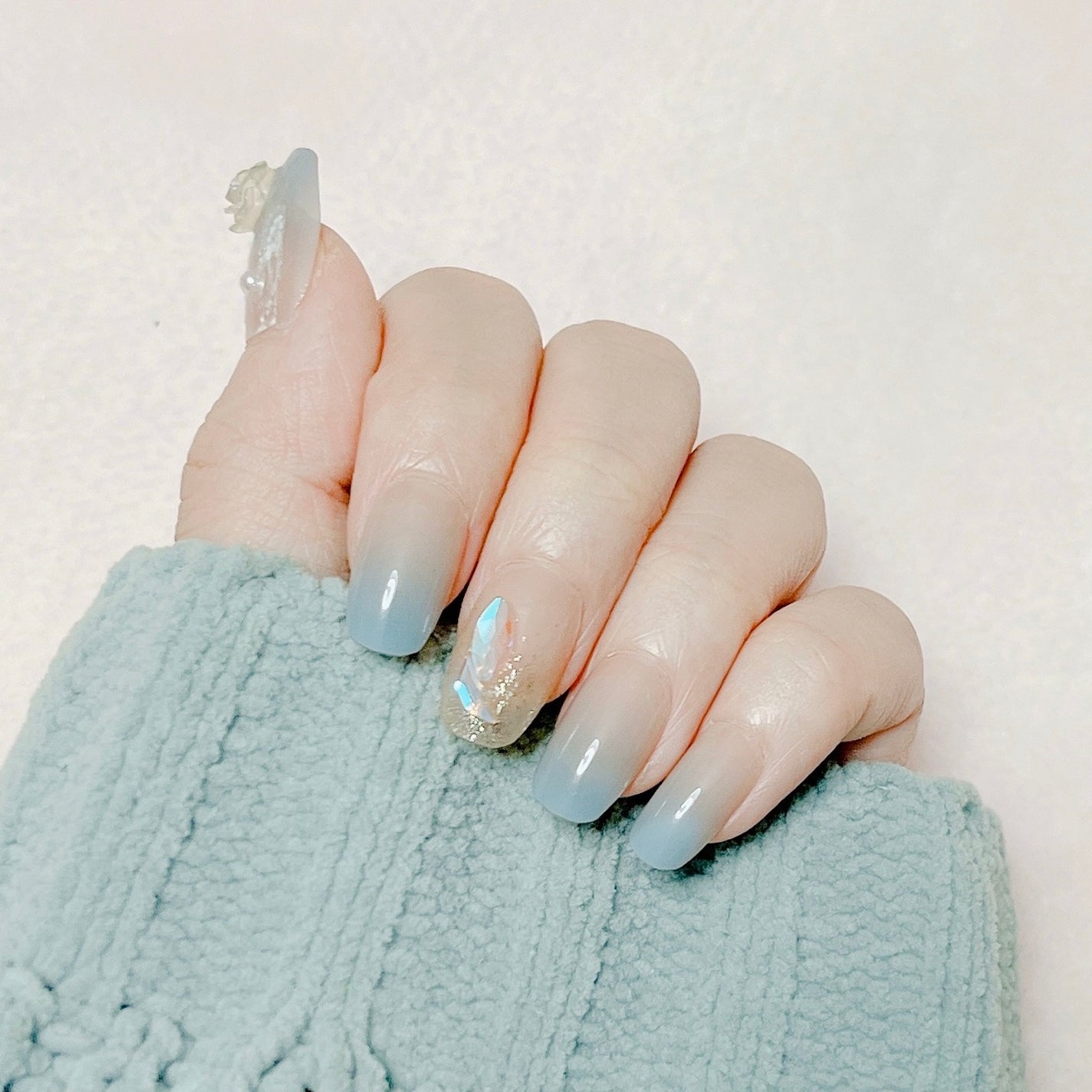 まろろ フォロバします🌷 on LIPS 「最近お気に入りの可愛すぎるネイルチップ💅🎀どちらもSHEINで..」(3枚目)