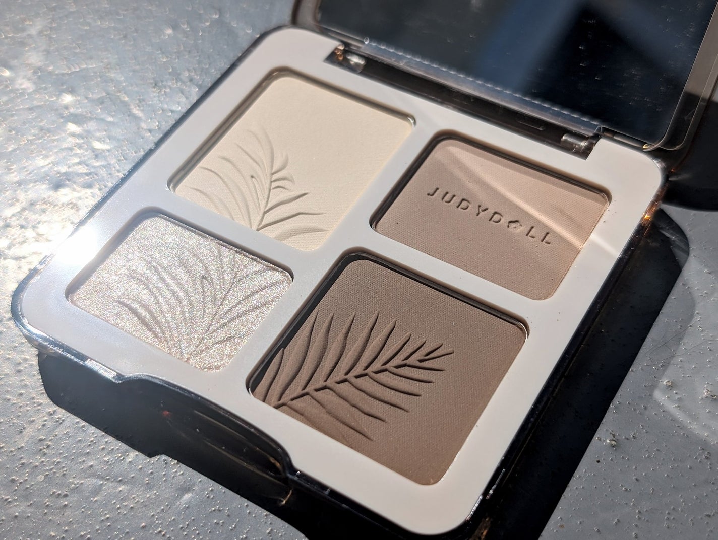 JUDYDOLL メリハリマスターパレット/JUDYDOLL/パウダーハイライトを使ったクチコミ(1枚目)