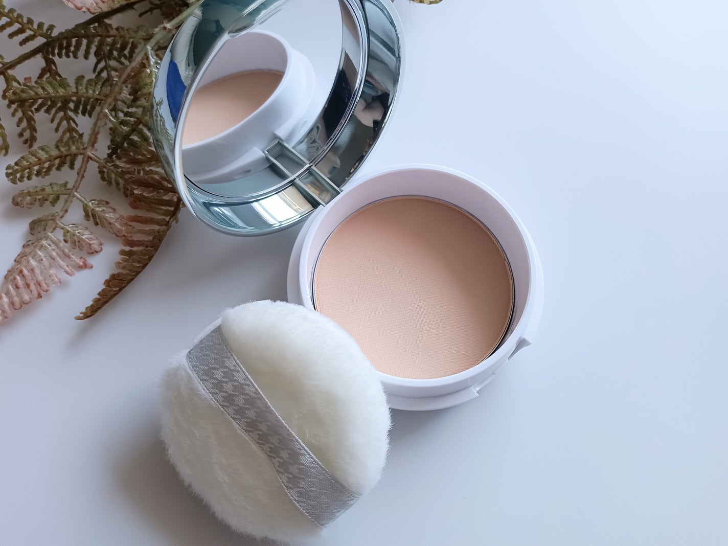 クリアラスト フェイスパウダー N 薬用オークル/クリアラスト/プレストパウダーを使ったクチコミ(2枚目)