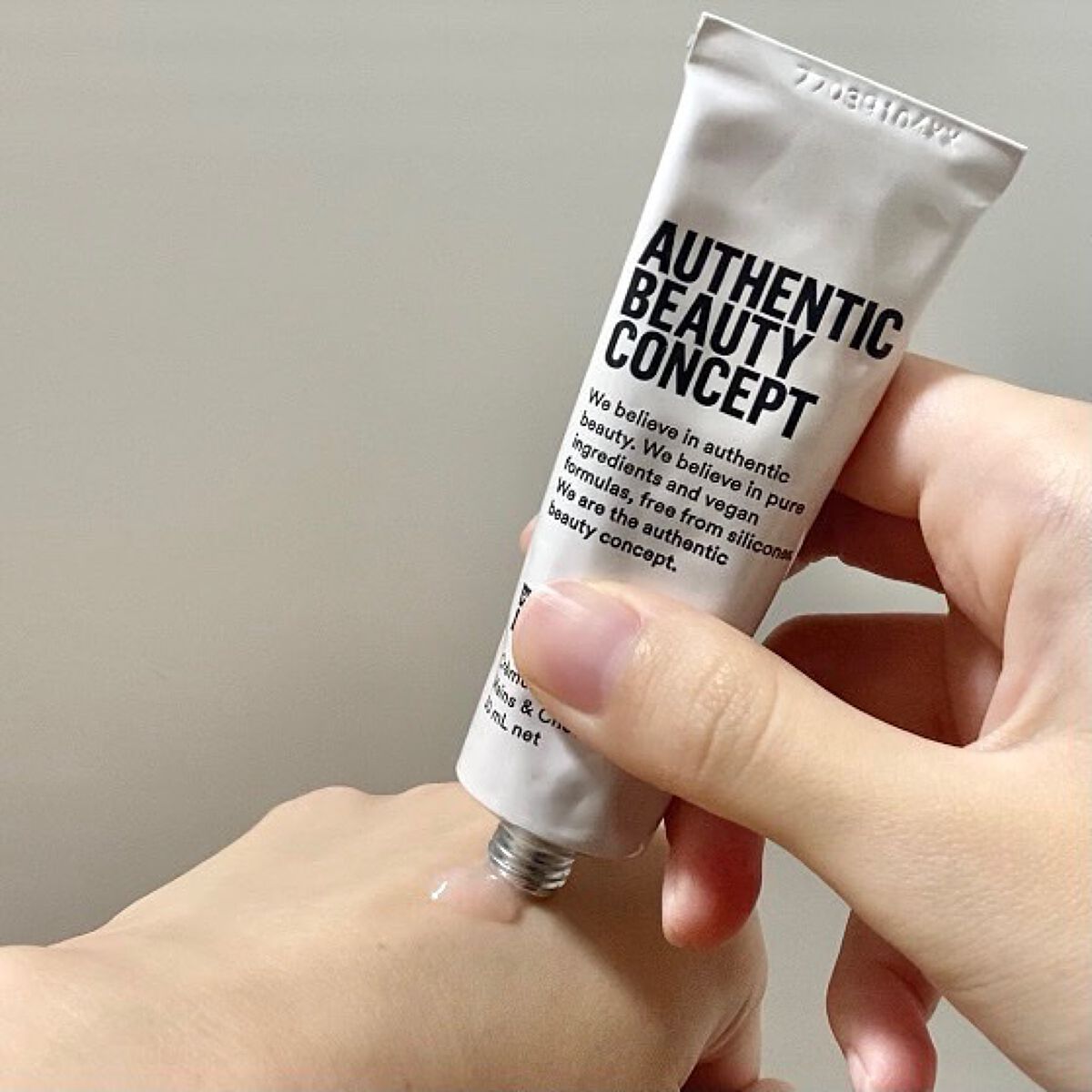 ハンド&ヘア ライトセラム/AUTHENTIC BEAUTY CONCEPT/ハンドクリームを使ったクチコミ(3枚目)