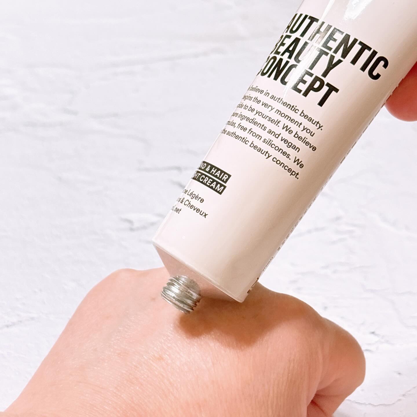 ハンド＆ヘア ライトセラム/AUTHENTIC BEAUTY CONCEPT/ハンドクリームを使ったクチコミ（2枚目）