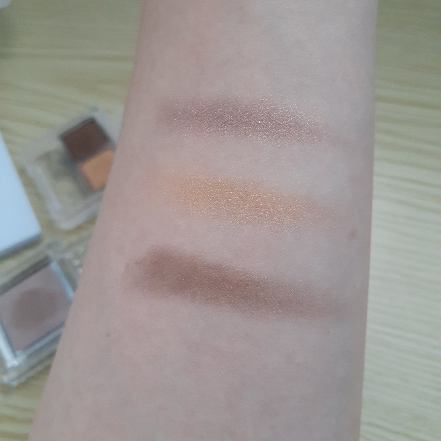 シングルカラーアイシャドウ/CEZANNE/単色アイシャドウを使ったクチコミ(2枚目)