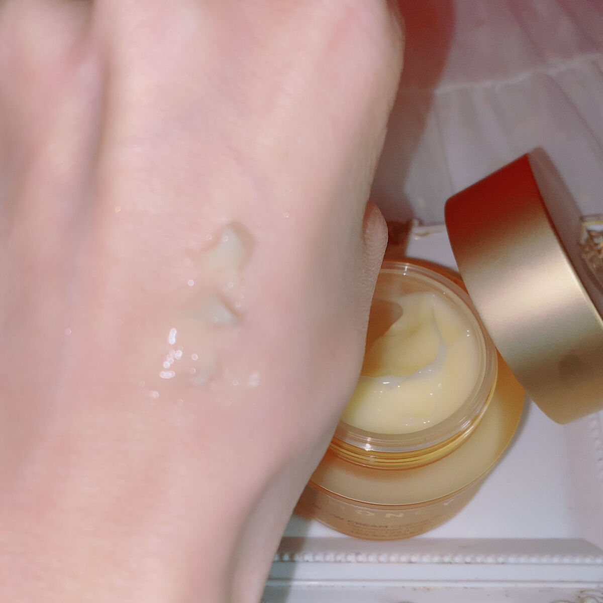 ハニーローヤルラクチングロークリーム/HOLIKA HOLIKA/フェイスクリームを使ったクチコミ（3枚目）