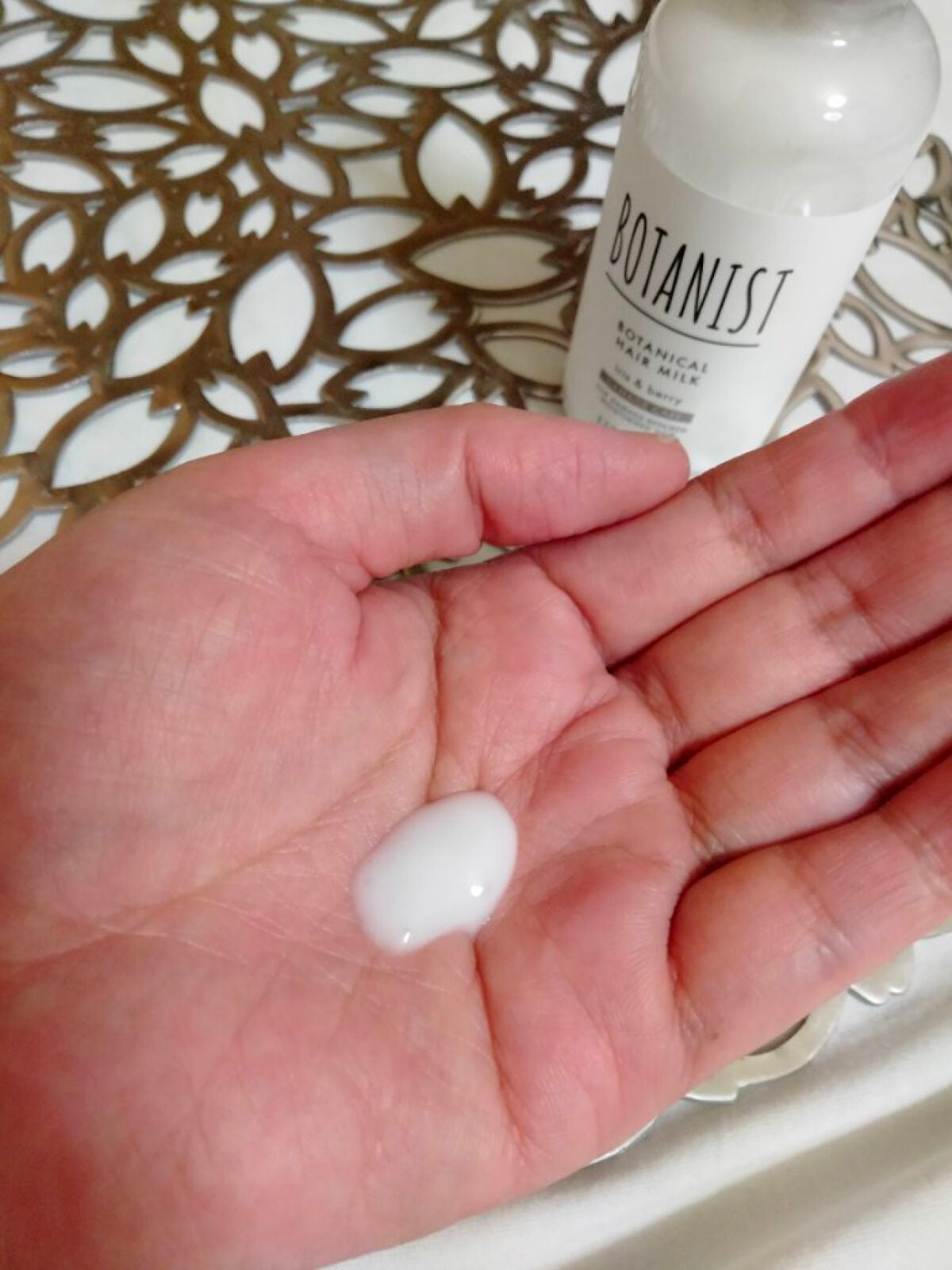 Tehi on LIPS 「ボタニカルヘアミルク高純度オリーブスクワラン*1、ボタニカルマ..」(3枚目)