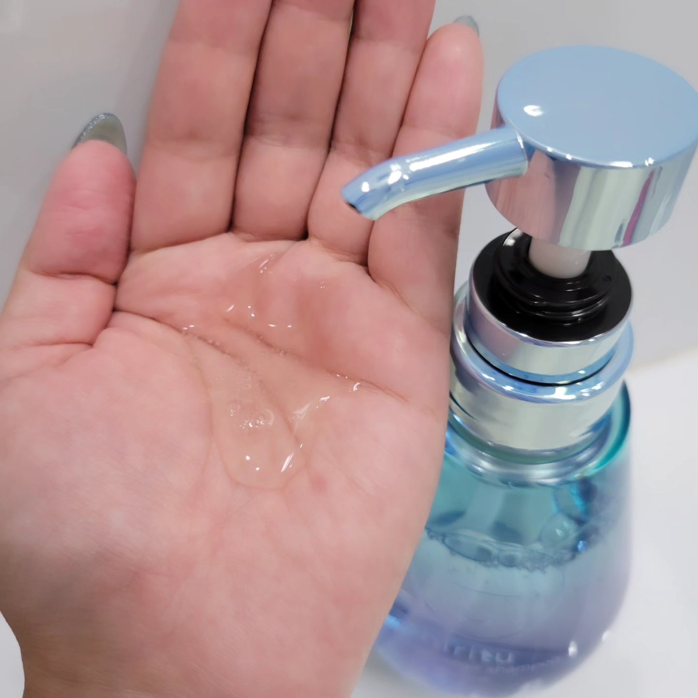 ヒリツ バランスリペアヘアオイル オーロラ/hiritu/ヘアオイルを使ったクチコミ（3枚目）