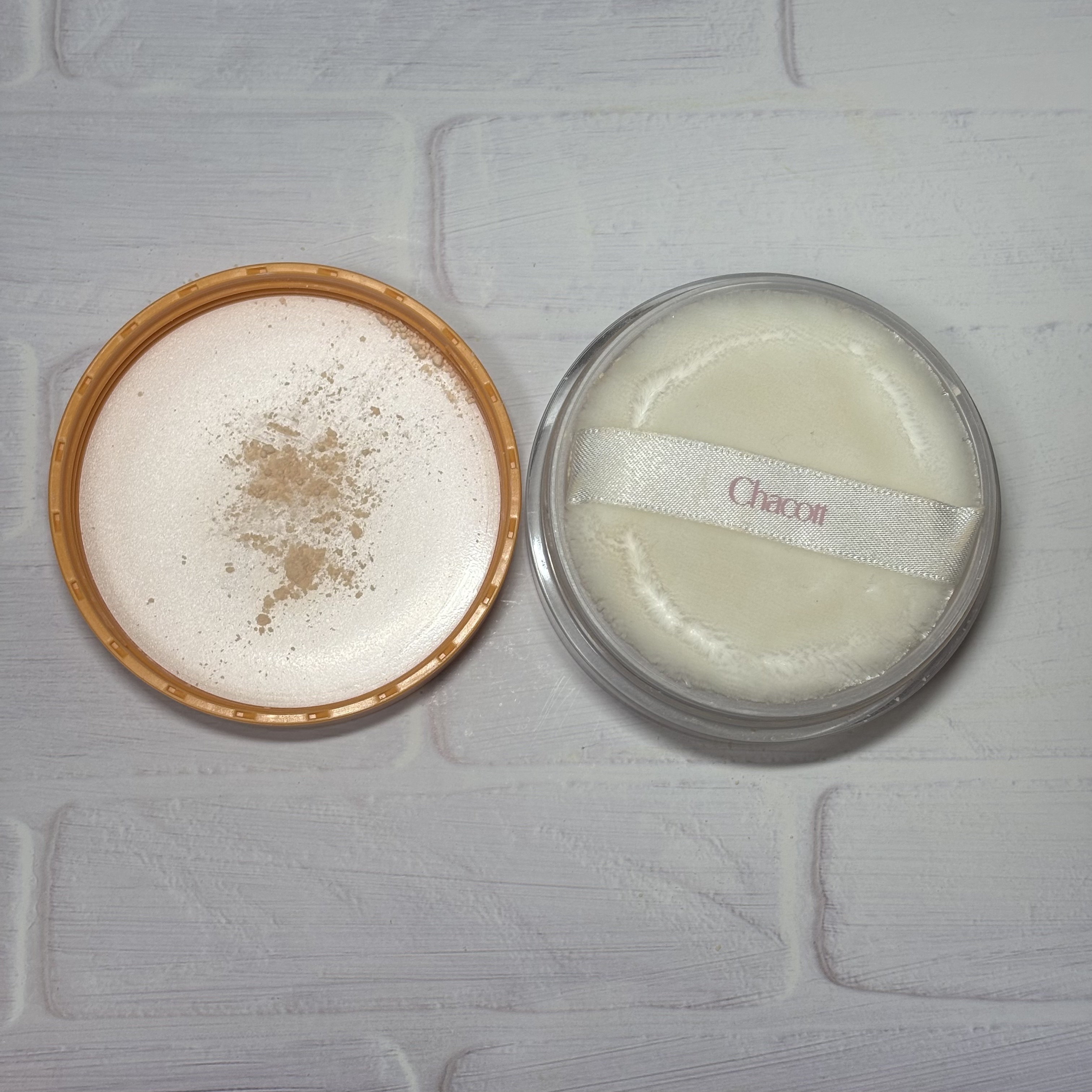 フィニッシングパウダー モイストC/チャコット・コスメティクス/ルースパウダーを使ったクチコミ（3枚目）