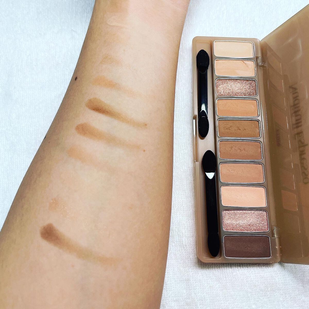 プレイカラー アイシャドウ/ETUDE/アイシャドウパレットを使ったクチコミ（3枚目）