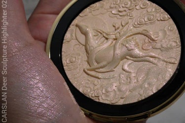 CARSLAN様からいただきました✨
.
CARSLAN
Deer Sculpture Highlighter 02
(Dunhuang Museum Limited Edition)
.
パケも中身も