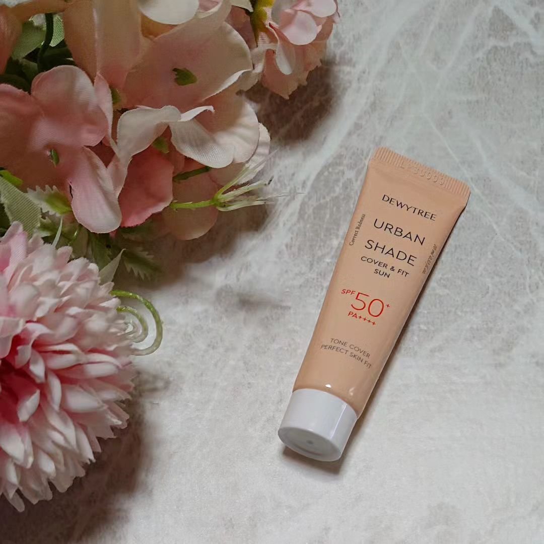 アーバンシェード カバーアンドフィット サントーンアップ サンケア/DEWYTREE/日焼け止めローションを使ったクチコミ（1枚目）