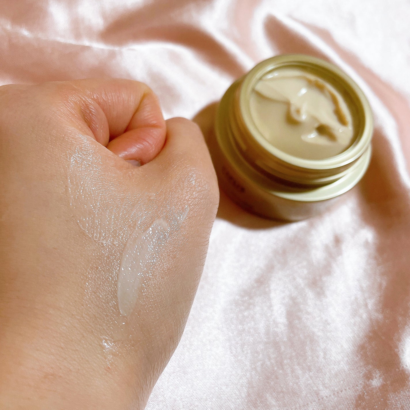 タプリス プエラフィカ エマルション/ドクターベルツ/フェイスクリームを使ったクチコミ(3枚目)