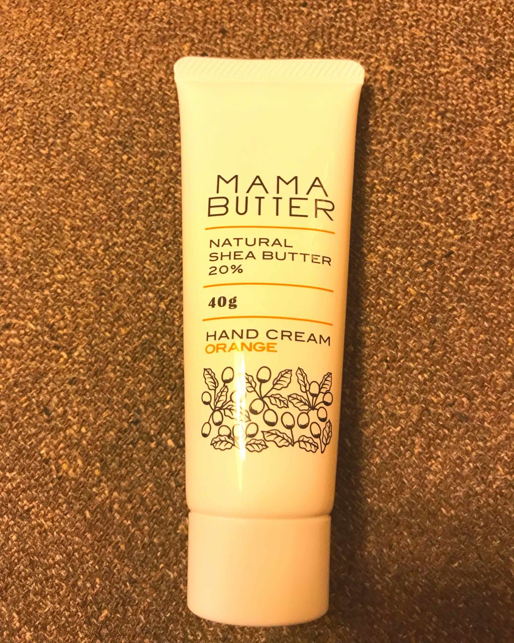 ママバター ハンドクリーム オレンジのクチコミ「
いつもはニベアなどのドラッグストアで買ったハンドクリームを使っているのですが😅
たまには、ち.....」（3枚目）
