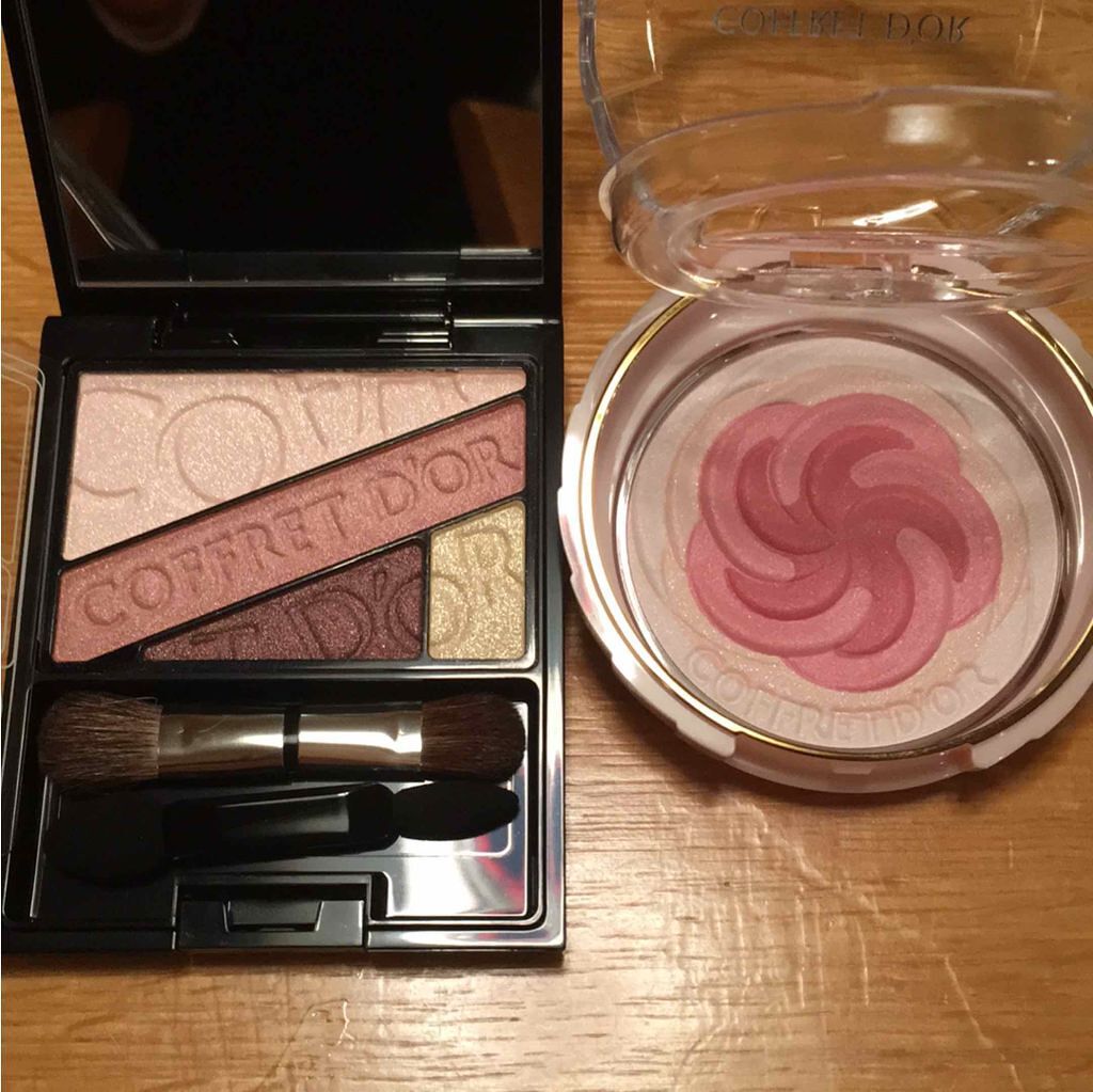 ビューティオーラアイズ/コフレドール/アイシャドウパレットを使ったクチコミ（2枚目）