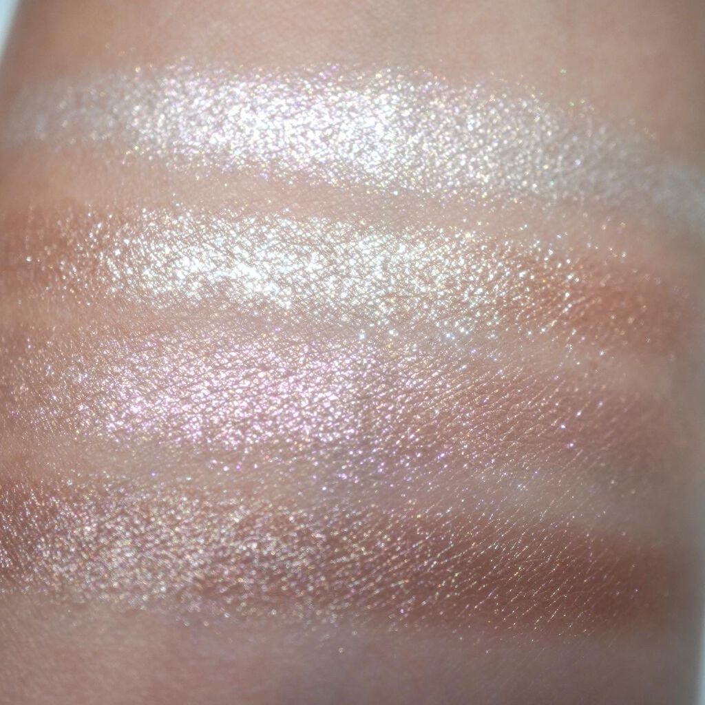 ピンク グロウ リュクス アイシャドウ パレット/BOBBI BROWN/アイシャドウパレットを使ったクチコミ(4枚目)