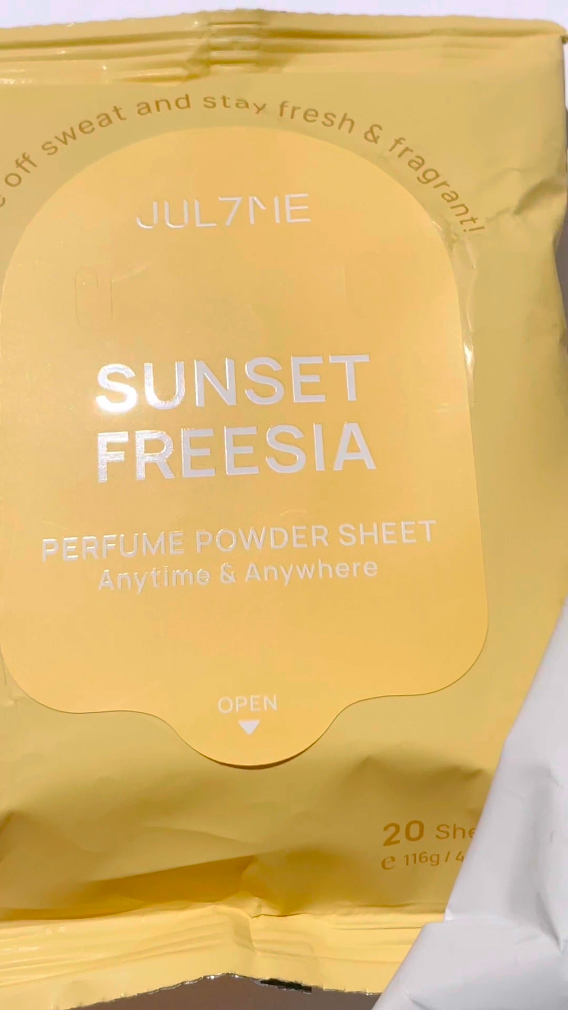 ジュライミー フレグランスパウダーシート サンセットフリージア/JUL7ME/ボディシートを使ったクチコミ(2枚目)