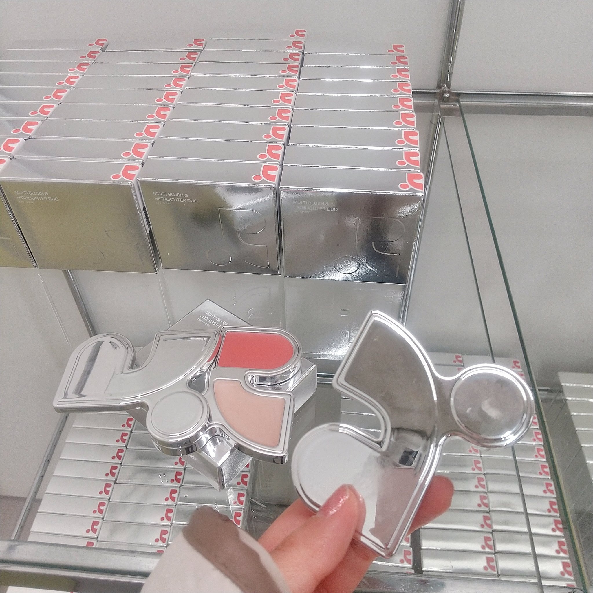 アンシーン ミラーティント/Oddtype/リップティントを使ったクチコミ（3枚目）