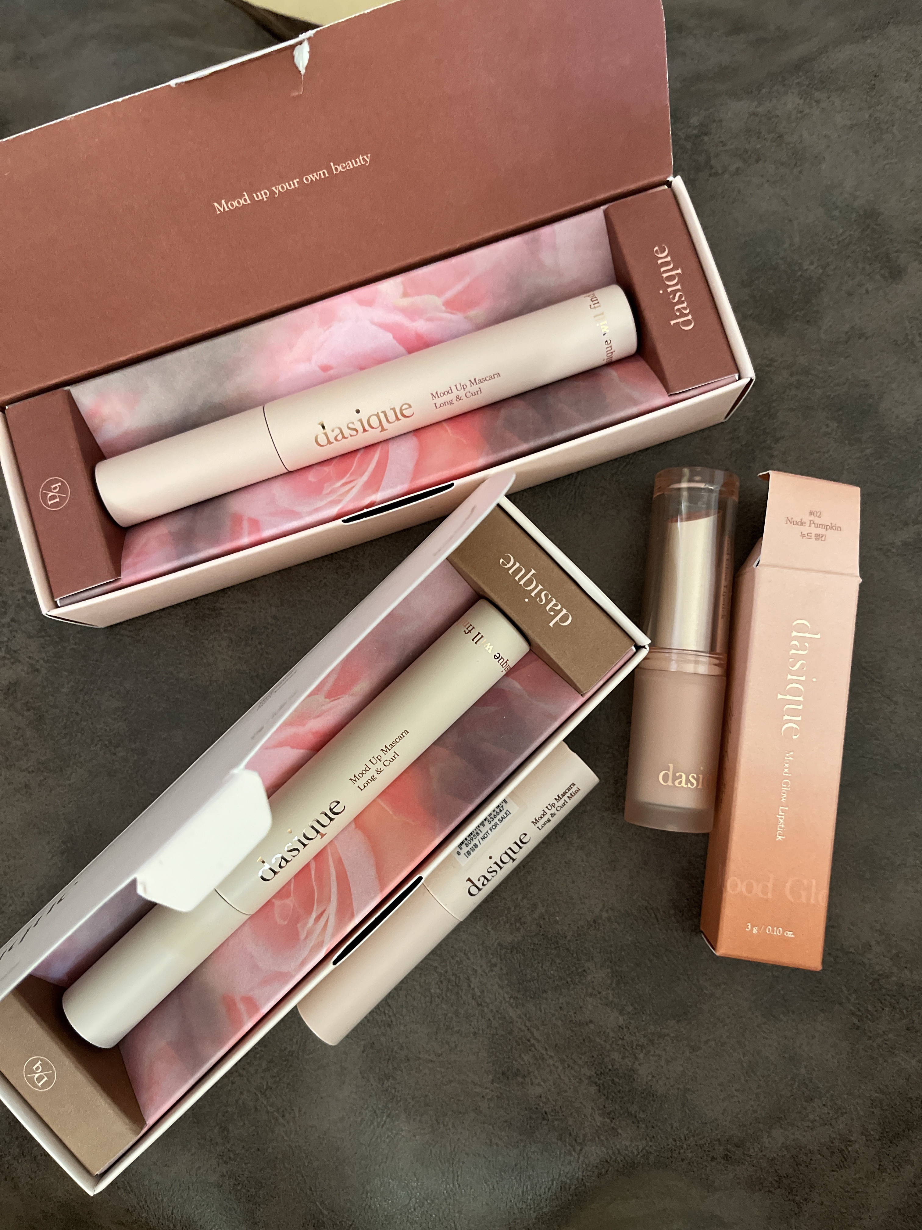 ムードグロウリップスティック/dasique/口紅を使ったクチコミ（2枚目）