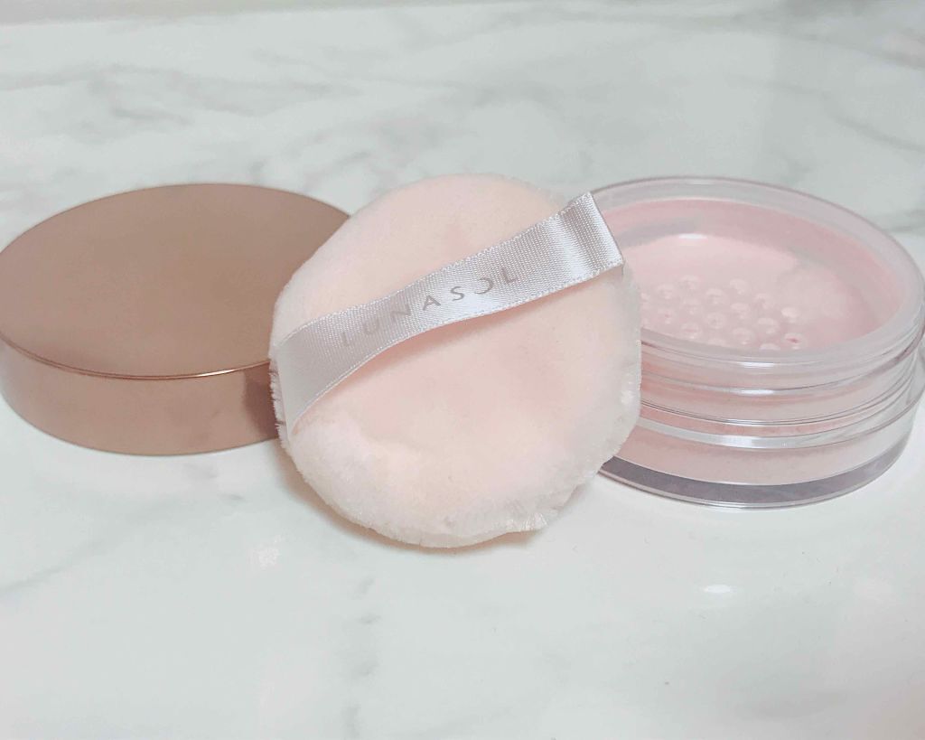 スキンコントラスト フェースパウダー/LUNASOL/ルースパウダーを使ったクチコミ(2枚目)