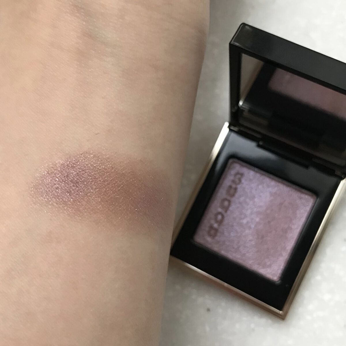 トーン タッチ アイズ/SUQQU/単色アイシャドウを使ったクチコミ（2枚目）