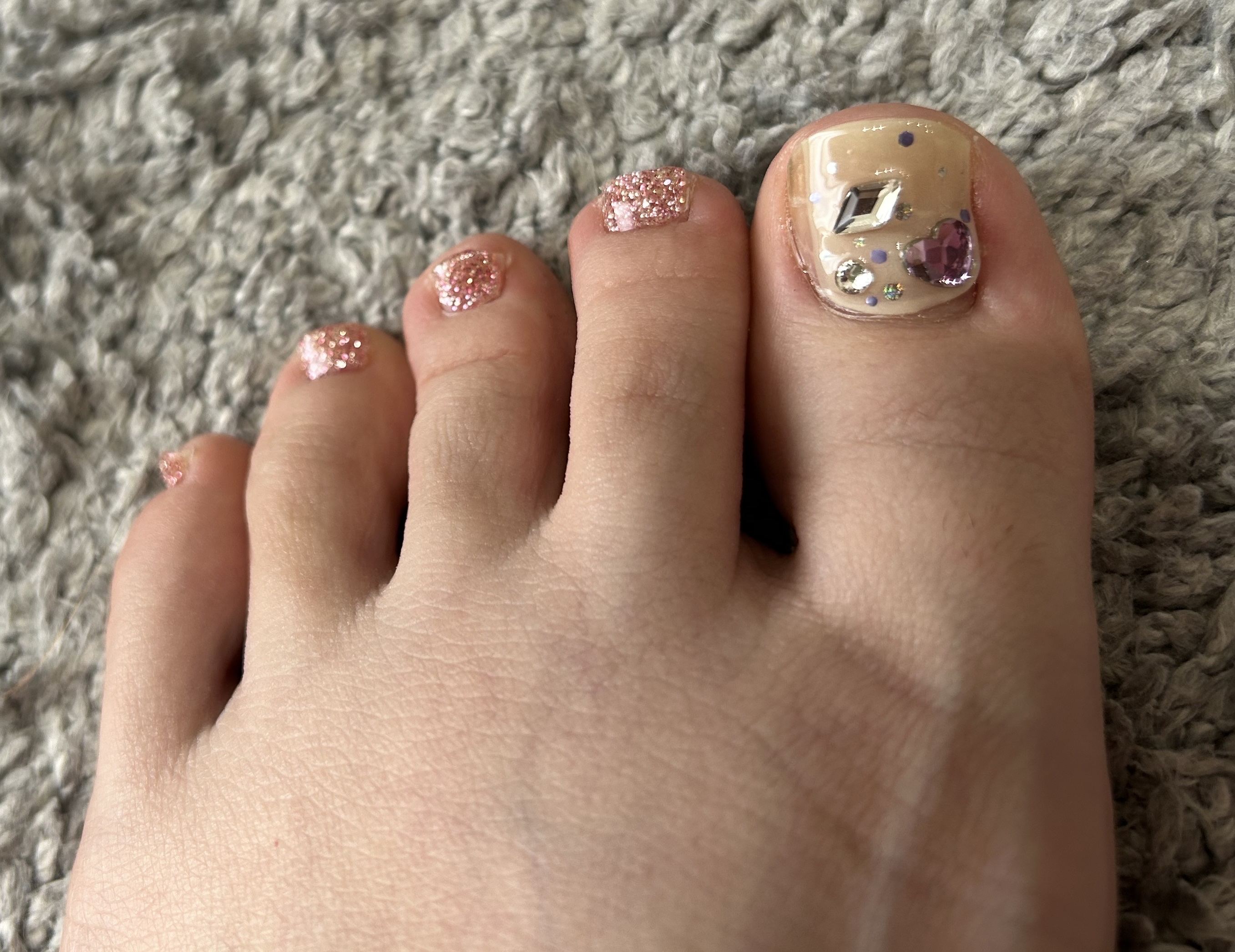 セミキュアジェルネイル(ペディキュア)/ohora/ネイルシールを使ったクチコミ（2枚目）