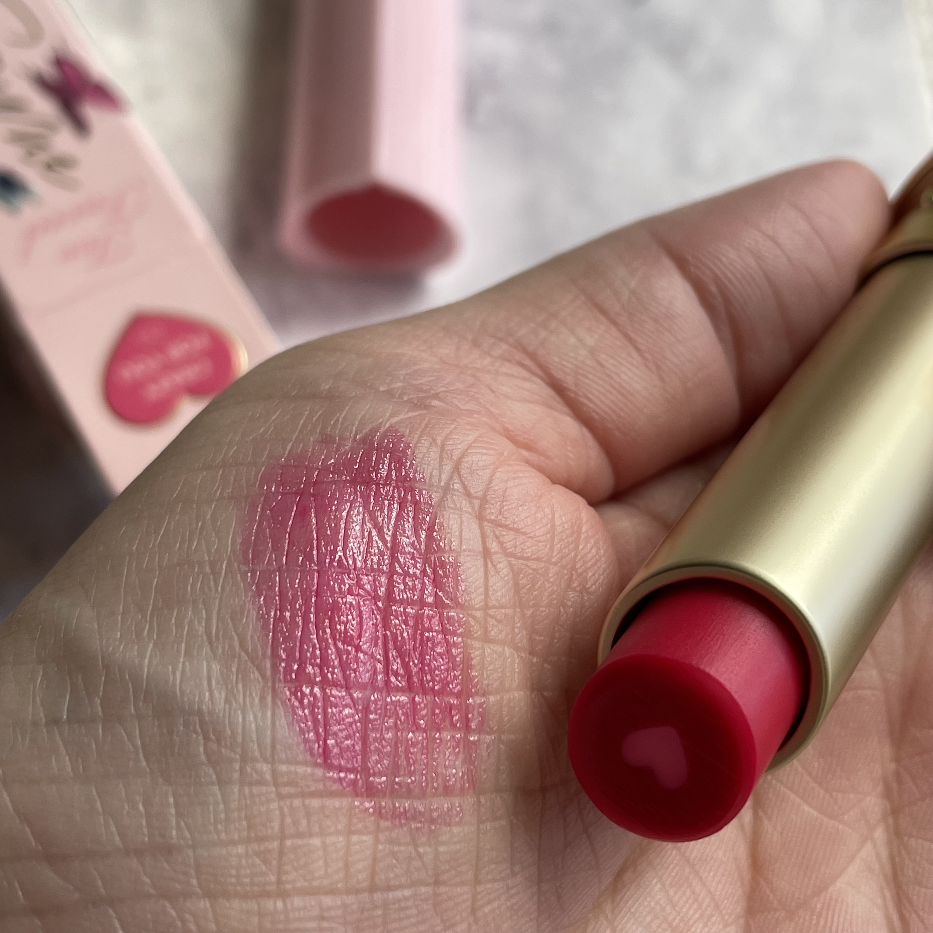 トゥー フェム ハート コア リップスティック/Too Faced/口紅を使ったクチコミ（2枚目）