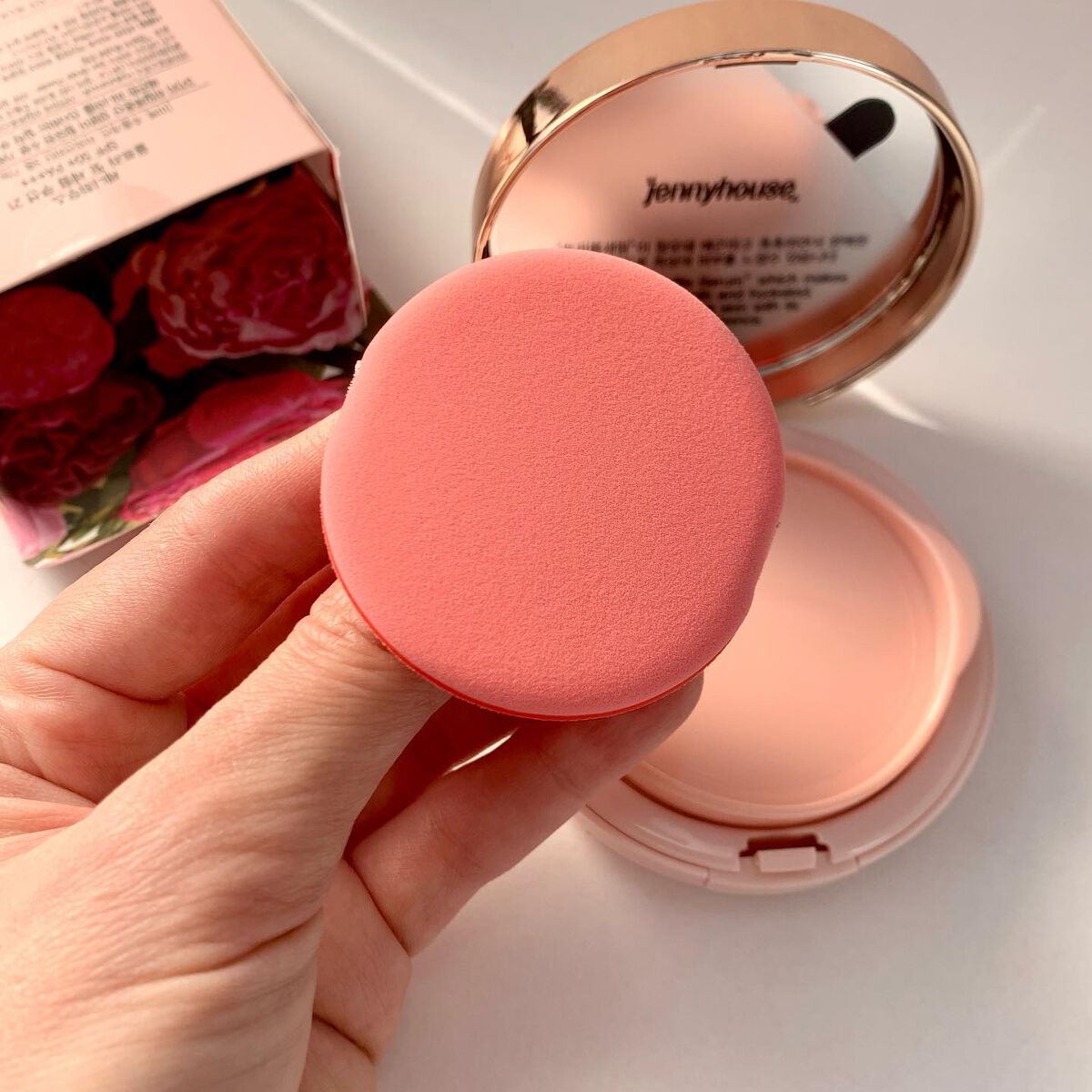 ウルトラフィットセラムクッション/jenny house/クッションファンデーションを使ったクチコミ（3枚目）