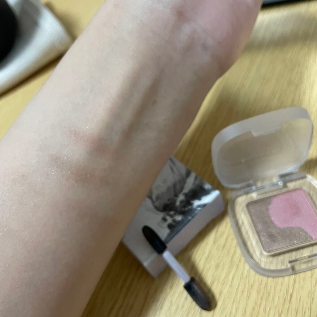 ペタル フロート アイシャドウ/to/one/アイシャドウパレットを使ったクチコミ(3枚目)